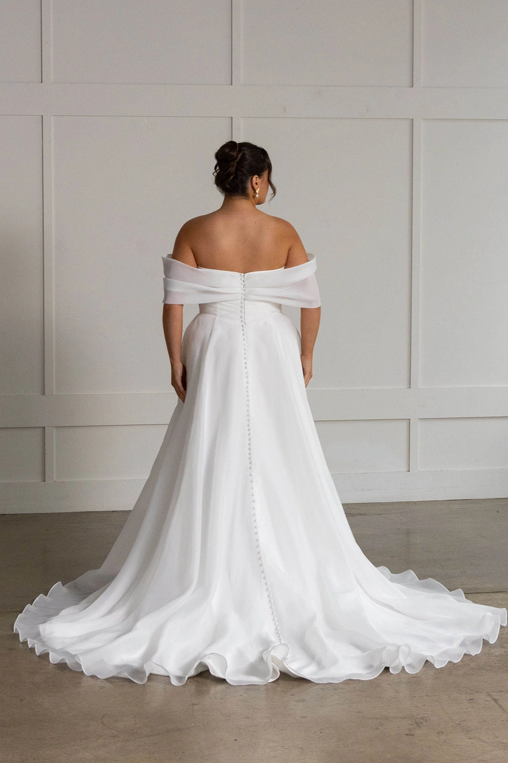 Brautkleid Modell Lissy Curvy von Madi Lane – Rückenansicht