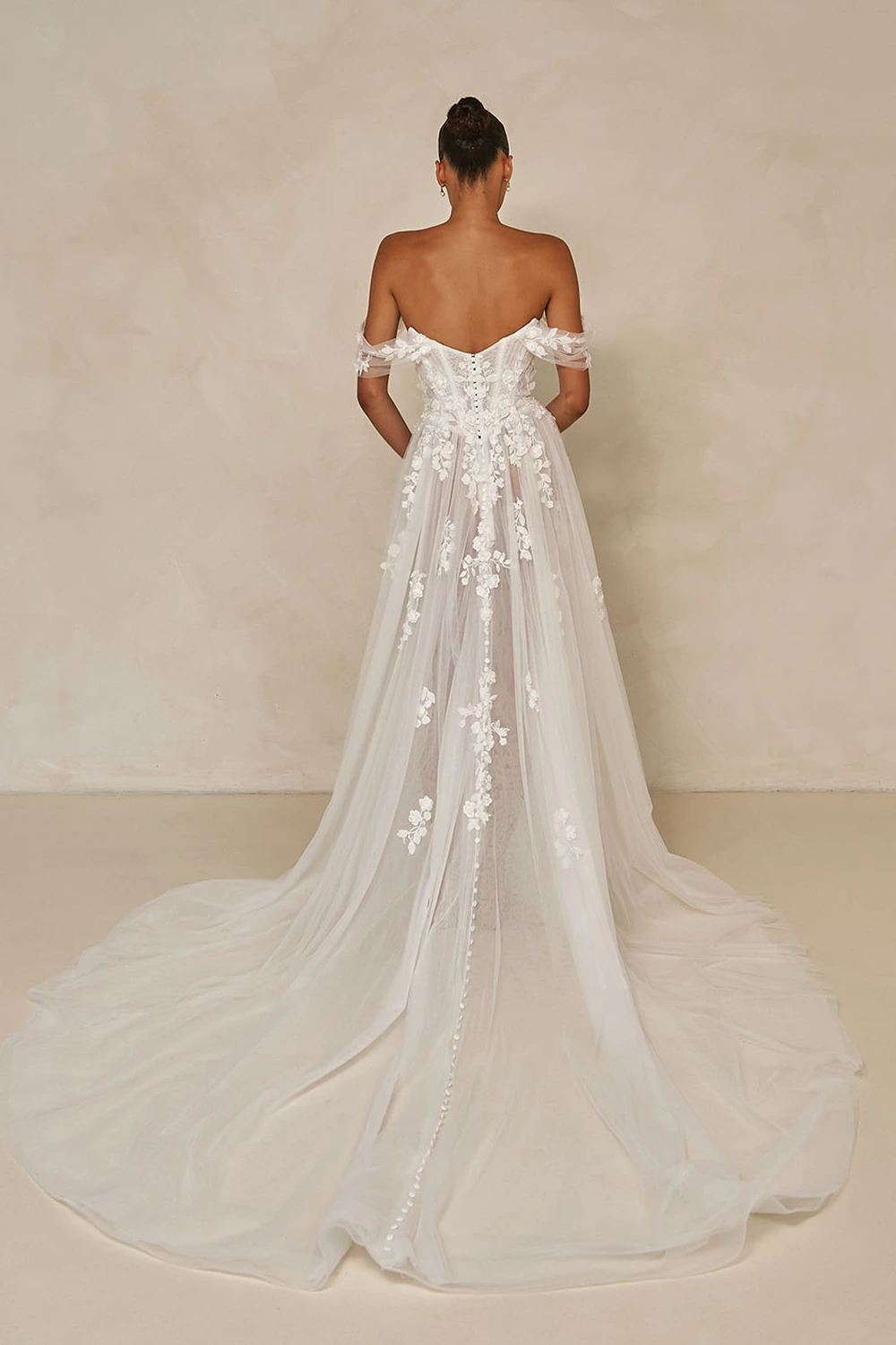 Brautkleid Modell Watkins von Madi Lane - Rückenansicht