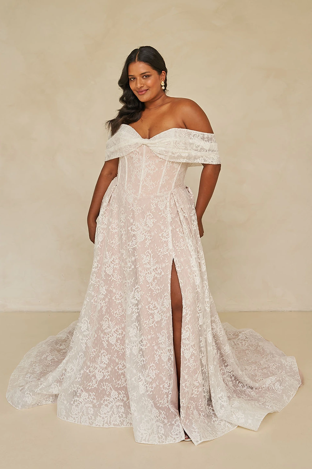 Brautkleid Modell Westyn Curvy von Madi Lane – Vorschau