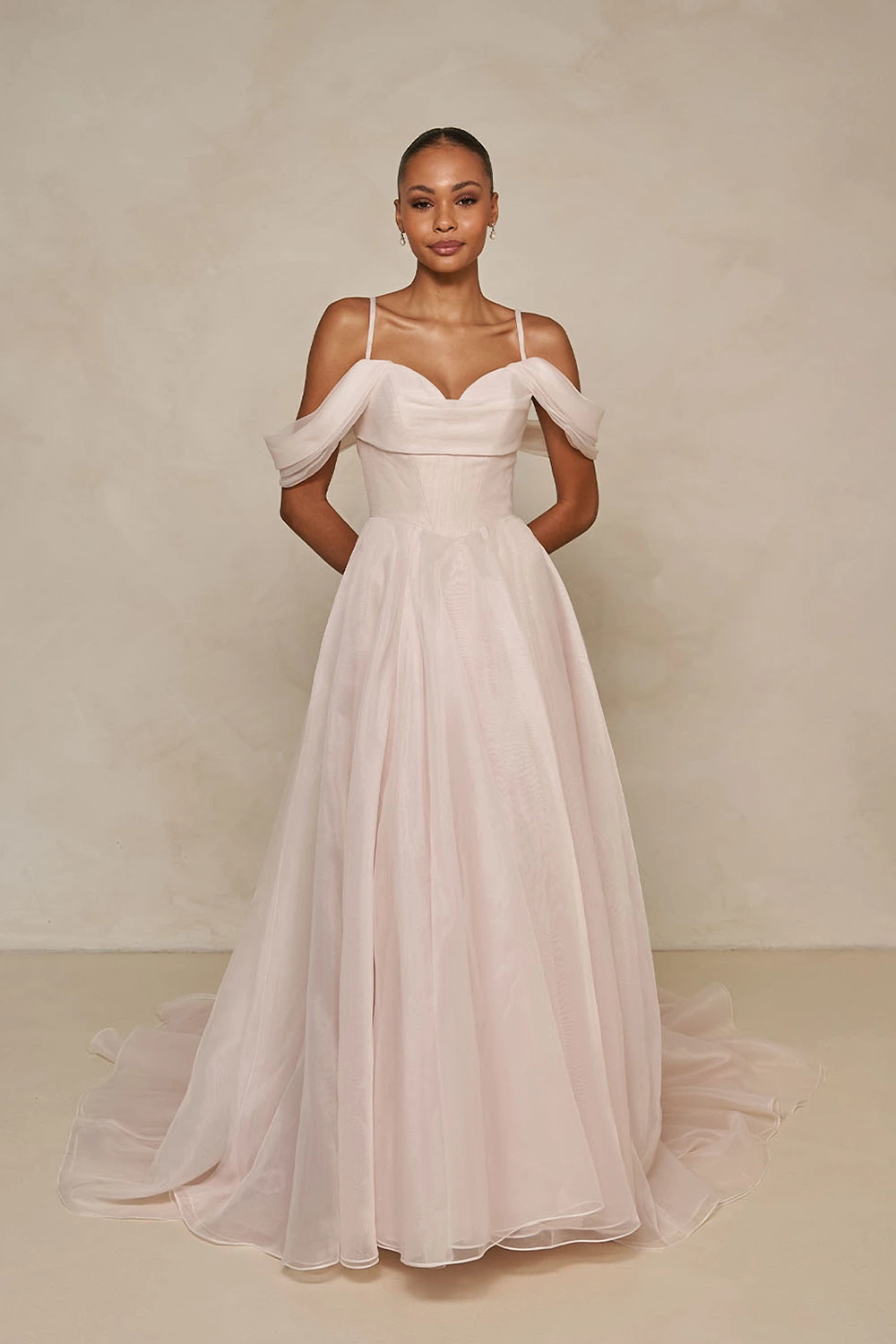 Brautkleid Modell Wisteria von Madi Lane – Vorschau