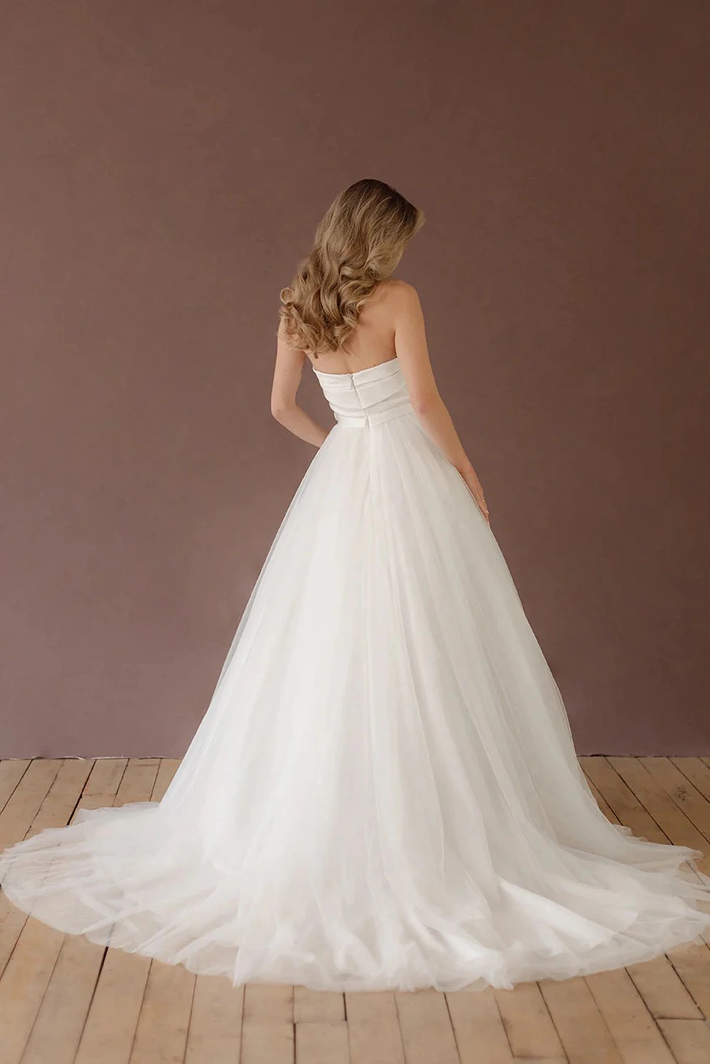Brautkleid Modell Silvana von Abella by Allure Bridals – Brautkleid Modell Silvana von Abella by Allure Bridals – Rückenansicht