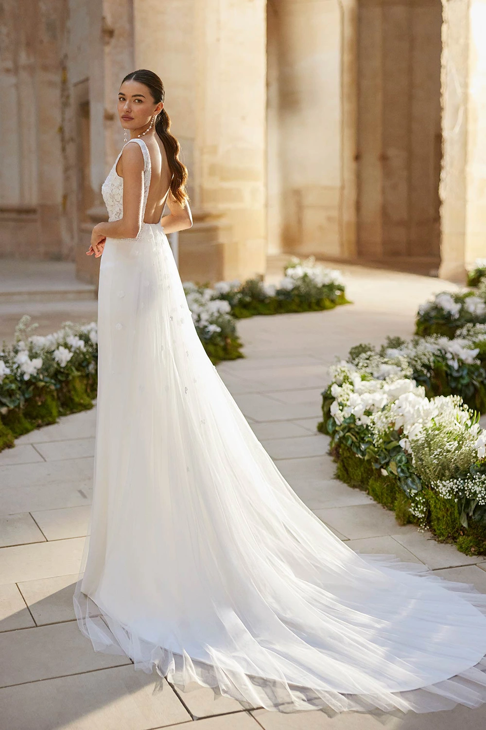 Brautkleid Modell Maida von Aire Barcelona – Rückenansicht