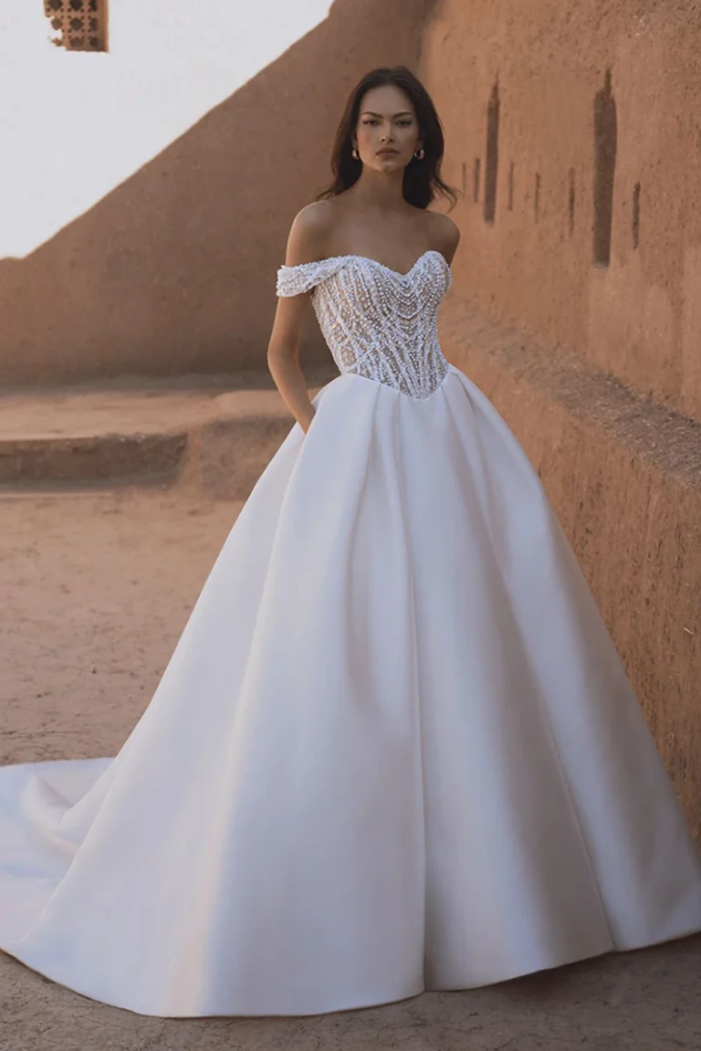 Brautkleid Modell Theodora von Enzoani Blue – Vorschau