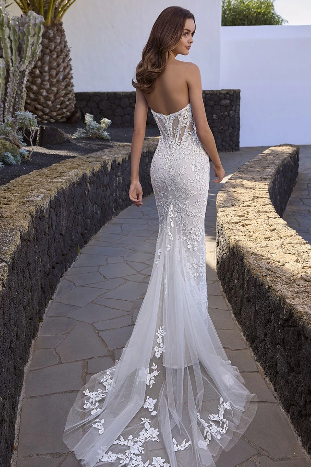 Brautkleid Modell Estrella von Enzoani Love – Rückenansicht