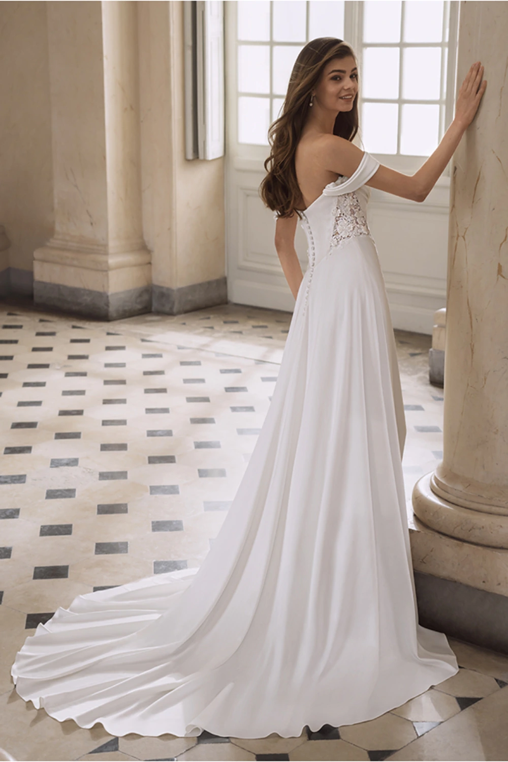 Brautkleid Modell Fermina von Etoile – Rückenansicht