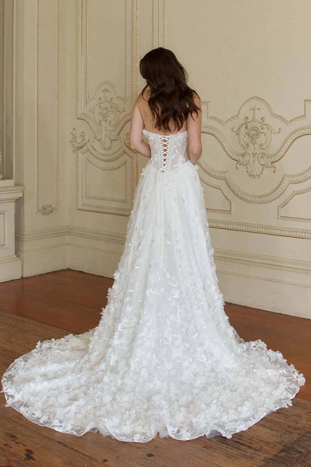 Brautkleid Modell Nissa von Jeune Bridal – Rückenansicht