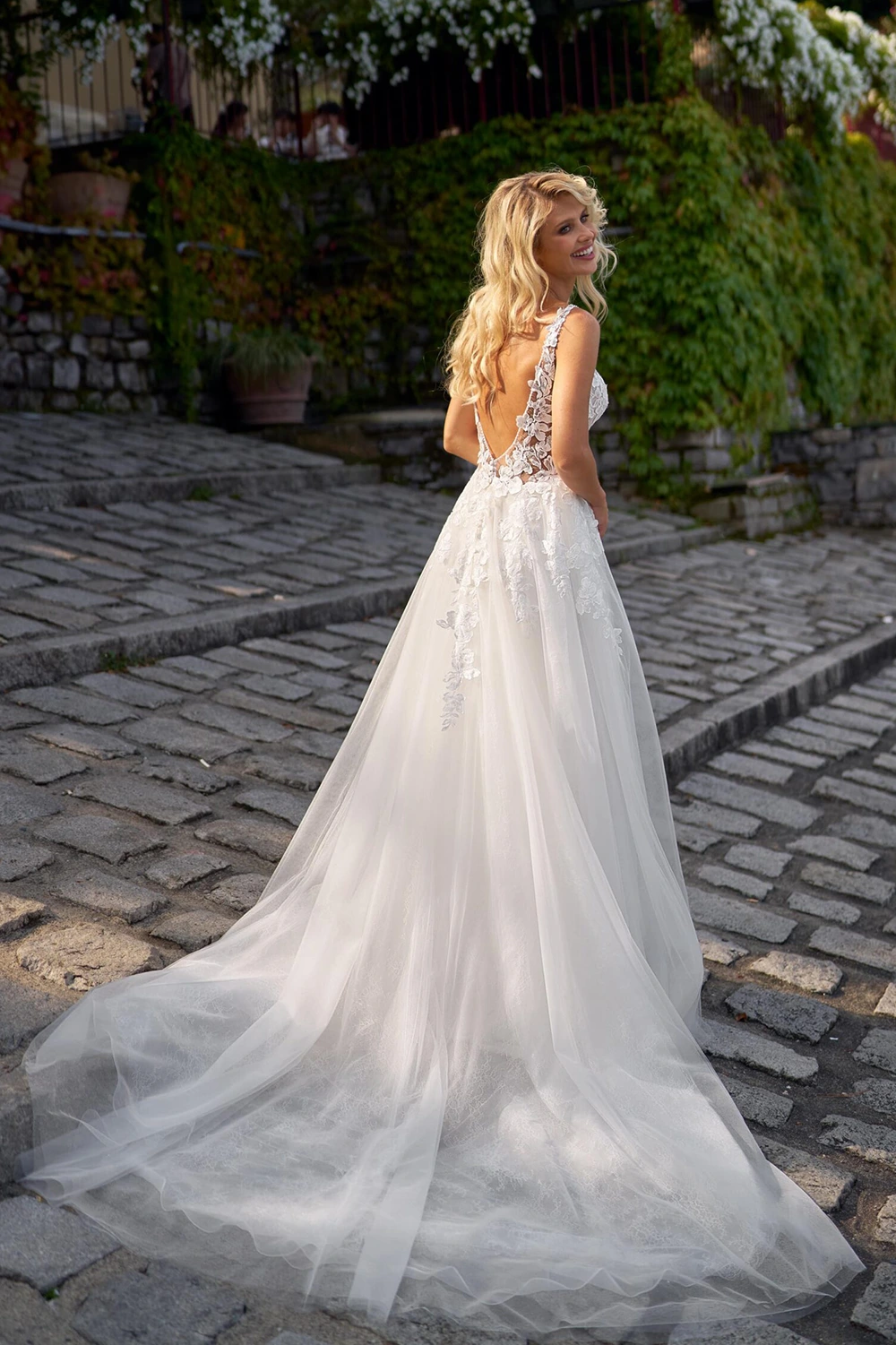 Brautkleid Modell Malkie von Libelle – Rückenansicht