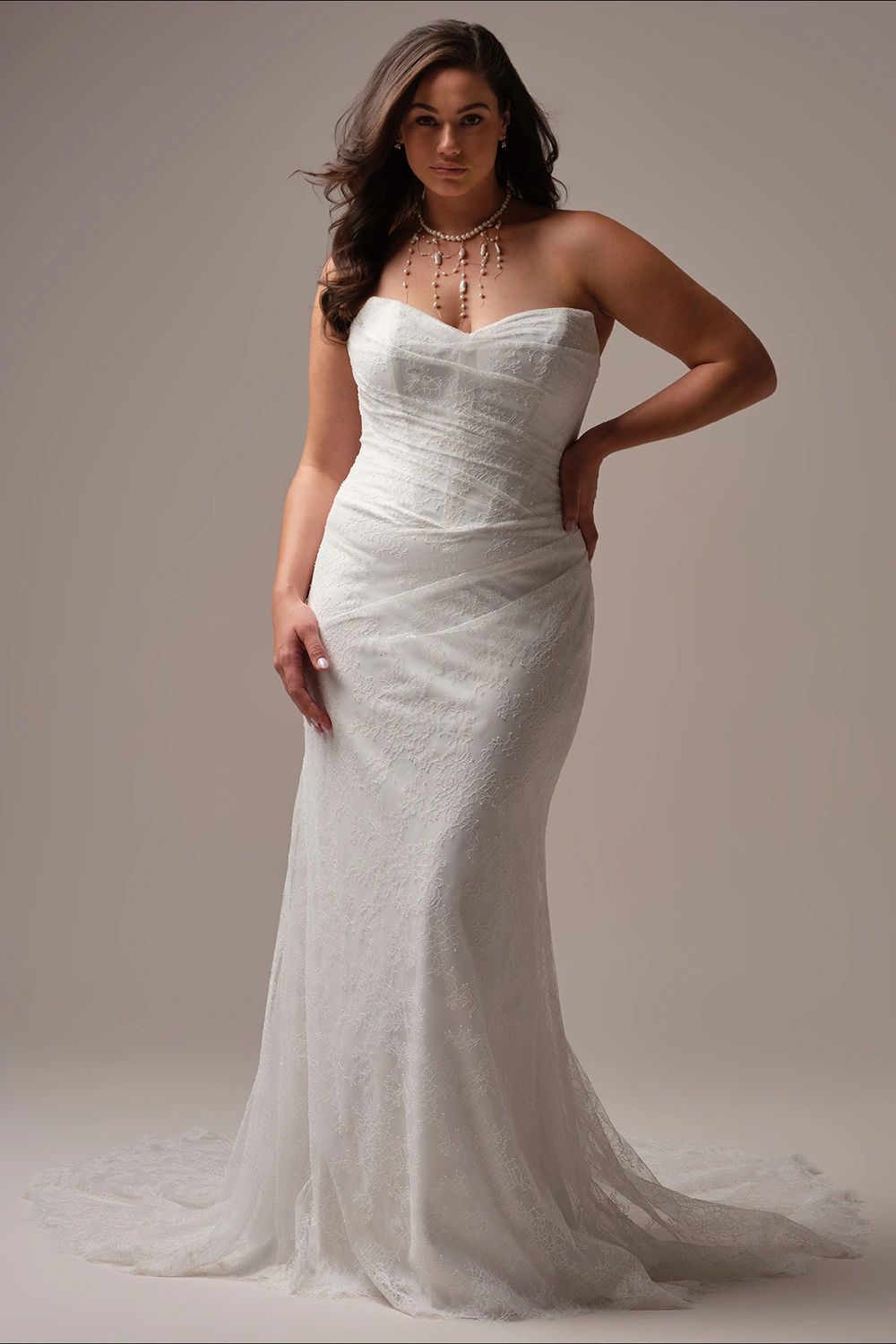 Brautkleid Modell Sasha Curvy von Maggie Sottero – Vorschau