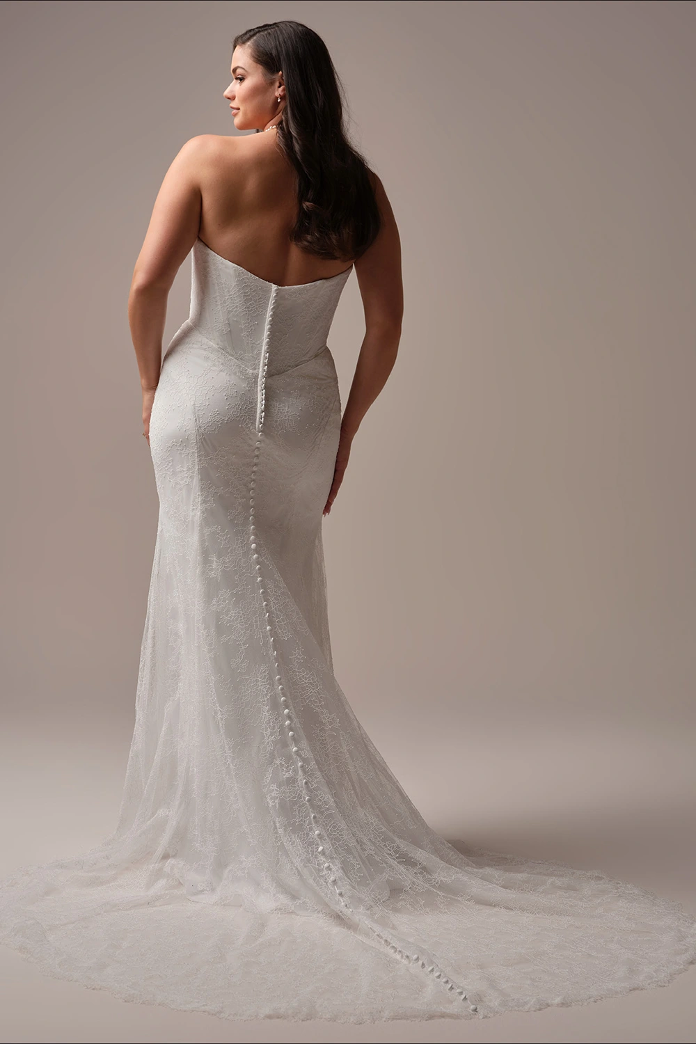 Brautkleid Modell Sasha Curvy von Maggie Sottero – Rückenansicht