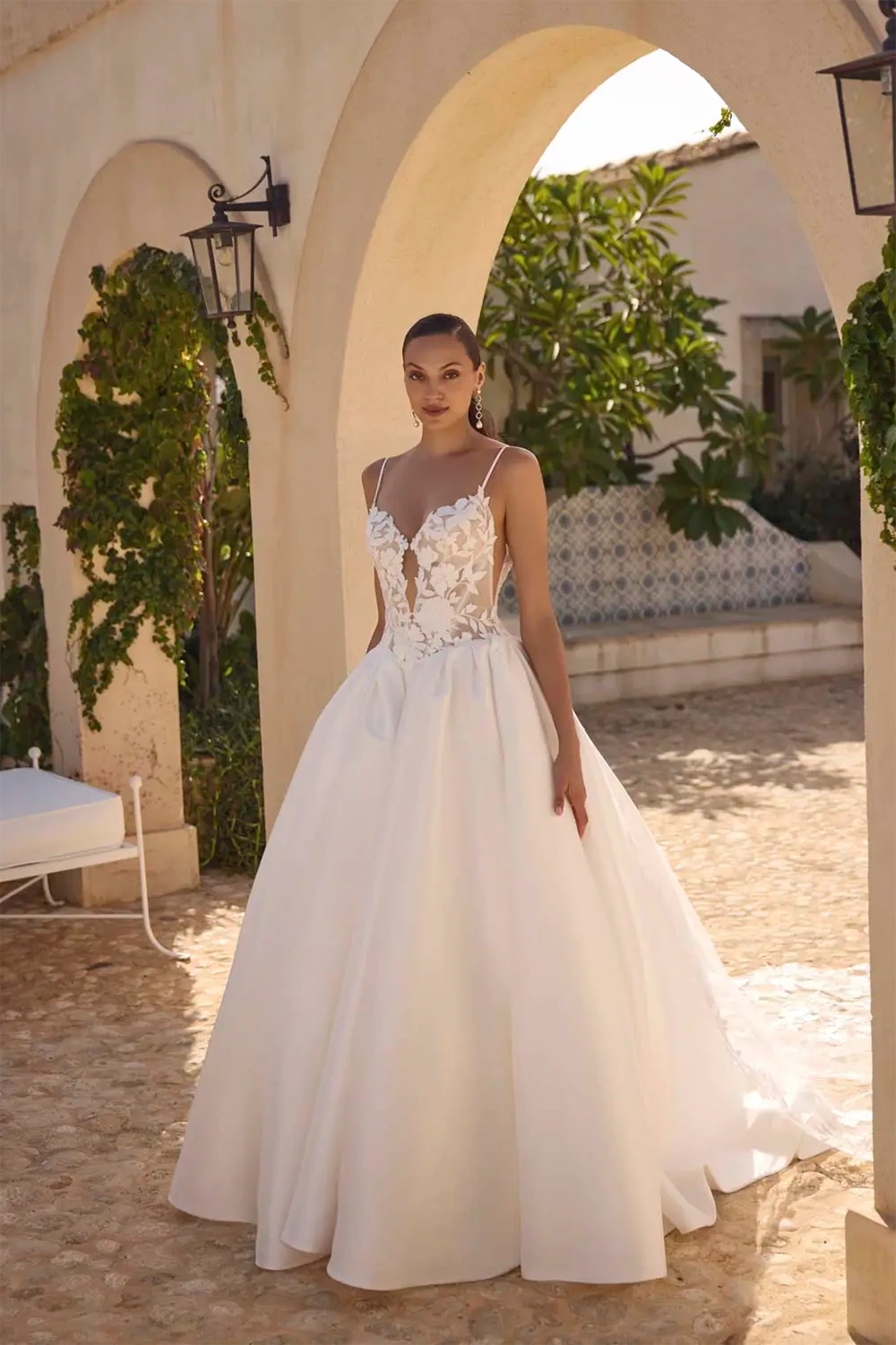 Brautkleid Modell Gyda-D von Modeca – Vorschau