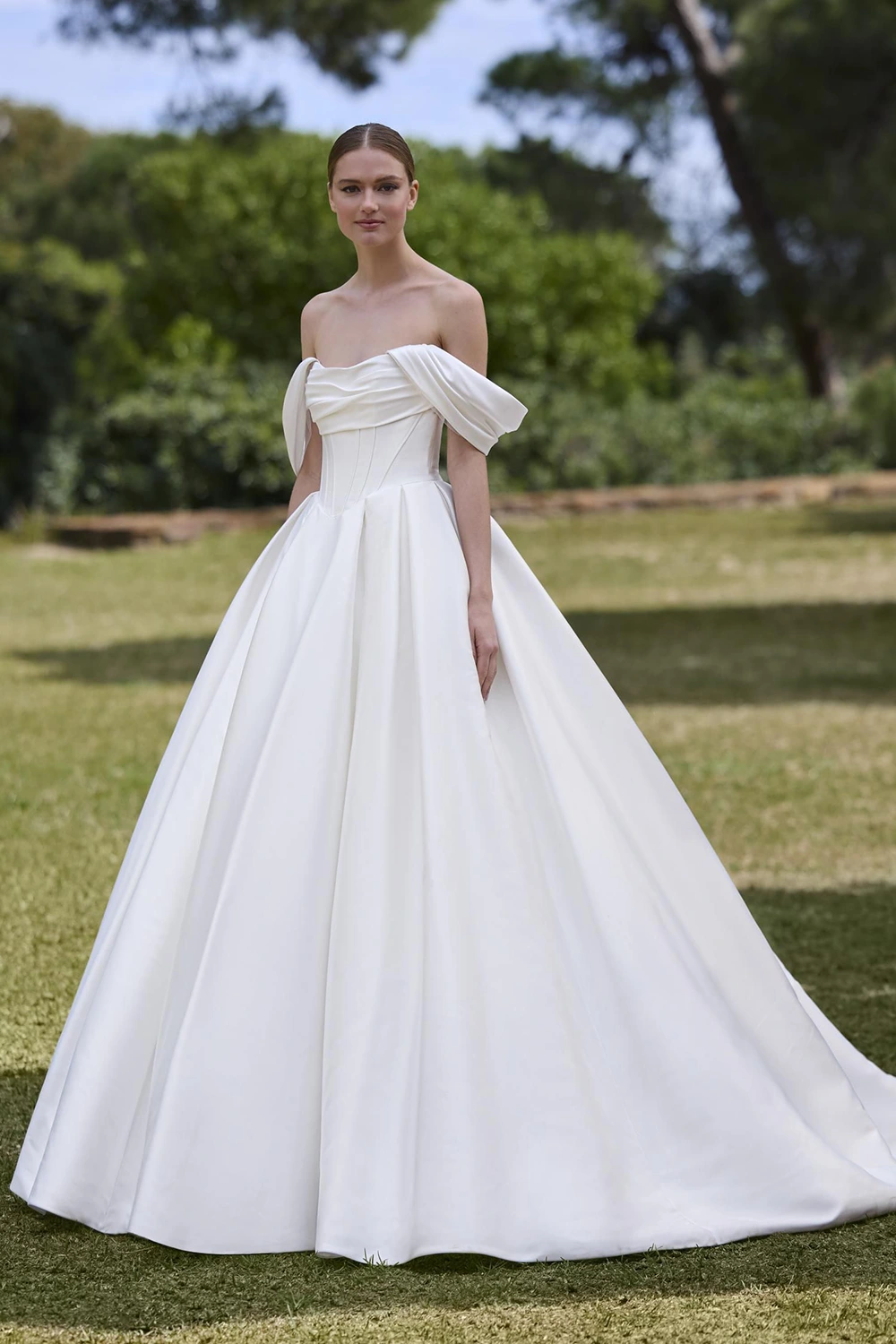 Brautkleid Modell Coris von Pronovias – Vorschau