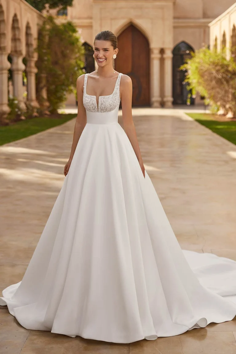 Brautkleid Modell Ordesa von Rosa Clara – Vorschau