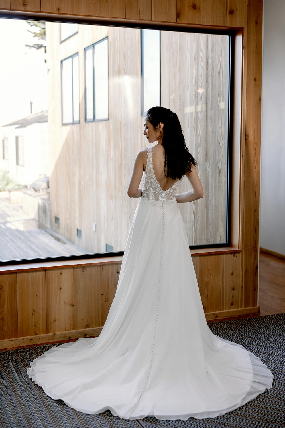 Brautkleid Modell Meadow von Adore – Rückenansicht