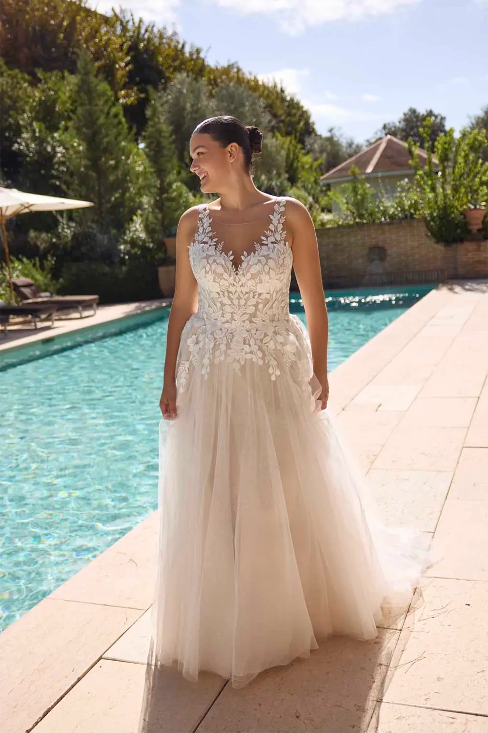 Brautkleid Modell Jessie Curvy von Modeca – Vorschau