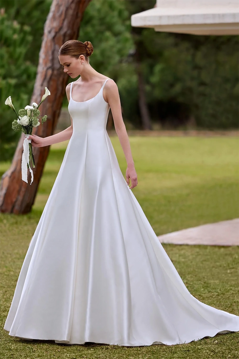 Brautkleid Modell Allinia von Pronovias – Vorschau