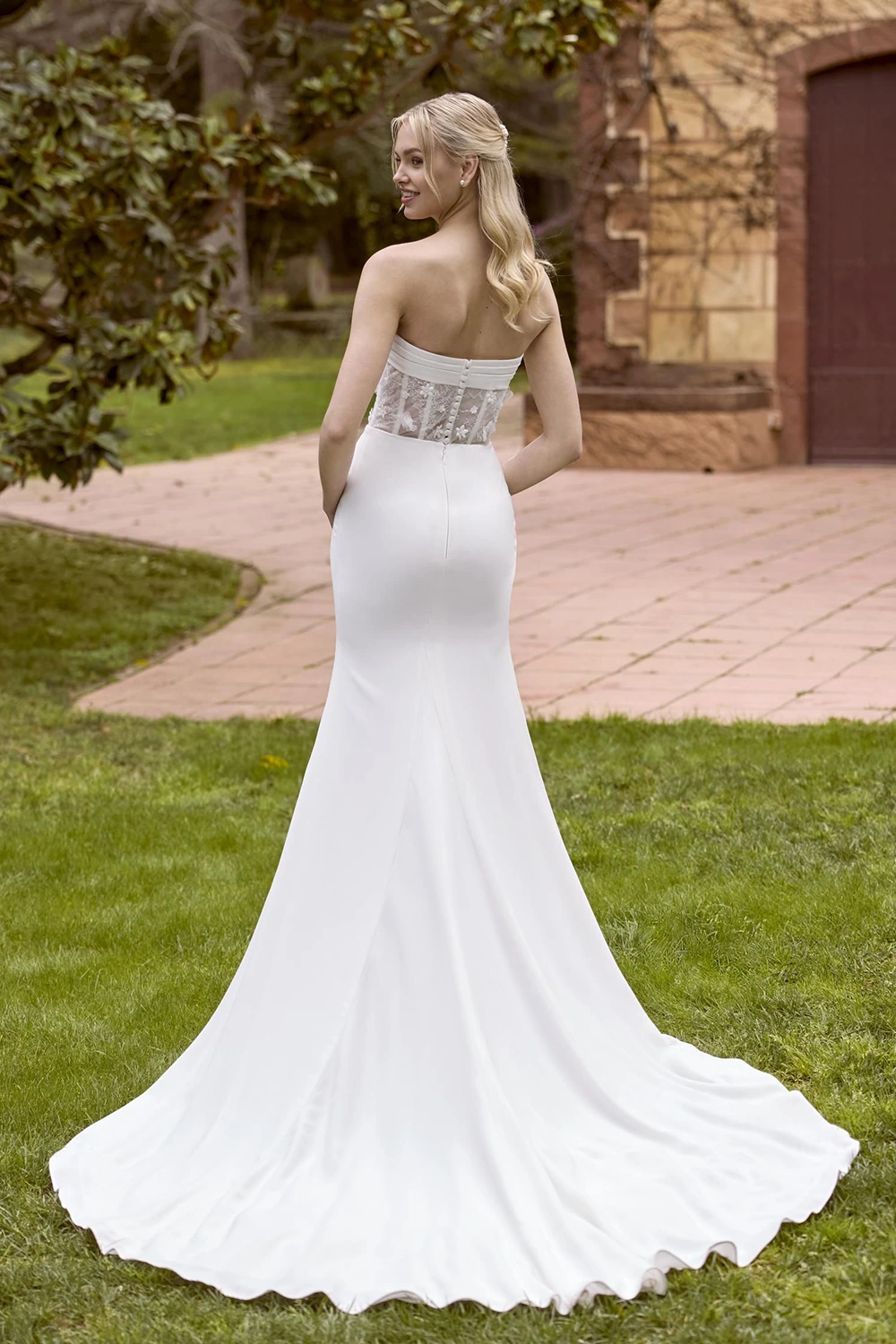 Brautkleid Modell Fenny von White One – Vorschau