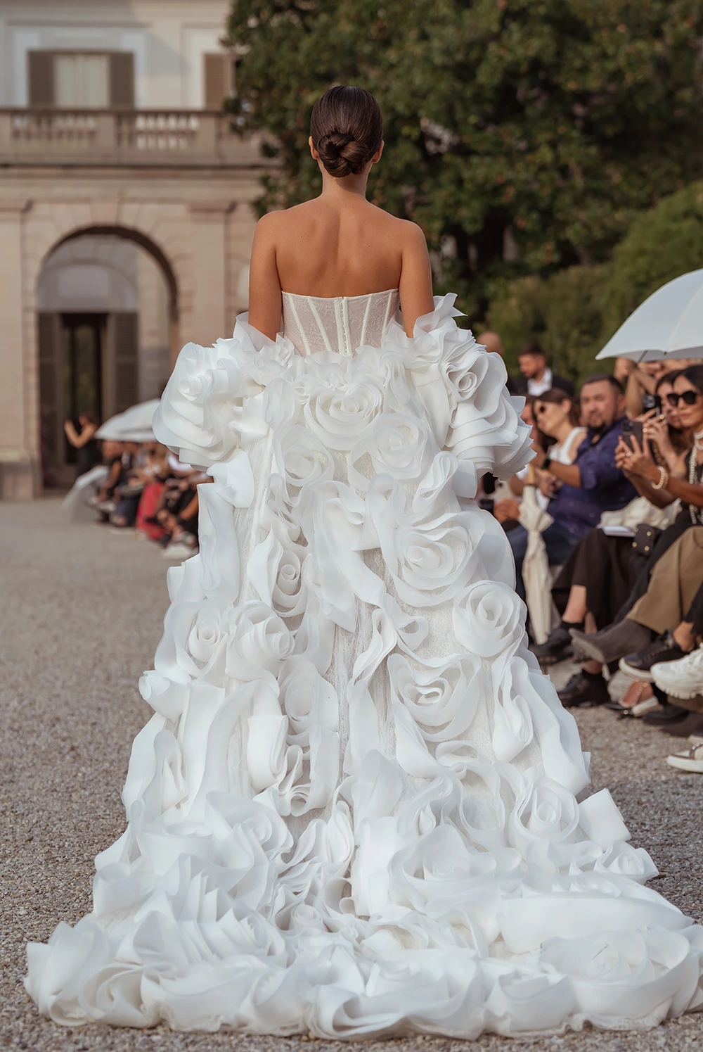 Brautkleid Modell Denisa von Yedyna – Rückenansicht