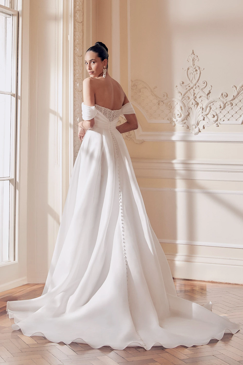 Brautkleid Modell Leona von Ellis Bridals – Rückenansicht